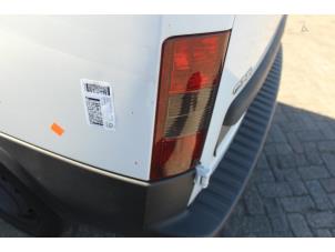 Usagé Feu arrière secondaire gauche Opel Combo Tour (Corsa C) 1.3 CDTI 16V Prix € 36,75 Règlement à la marge proposé par Maresia Auto Recycling B.V.