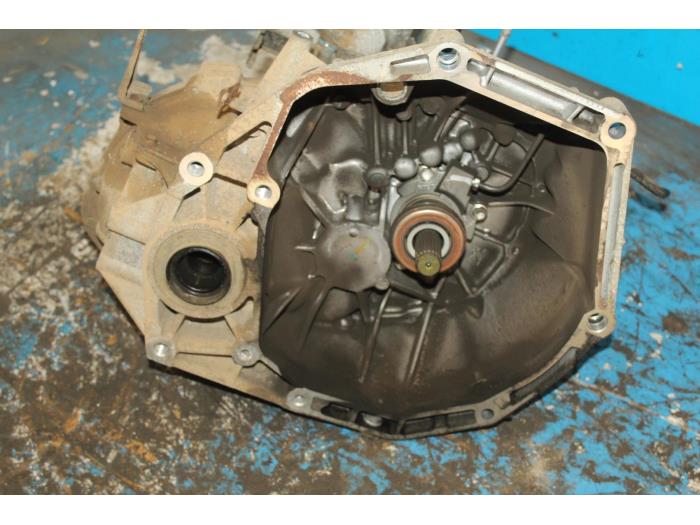 Usagé Boîte de vitesse Suzuki Swift (ZA/ZC/ZD) 1.3 D 16V Prix € 420,00 Règlement à la marge proposé par Maresia Auto Recycling B.V.