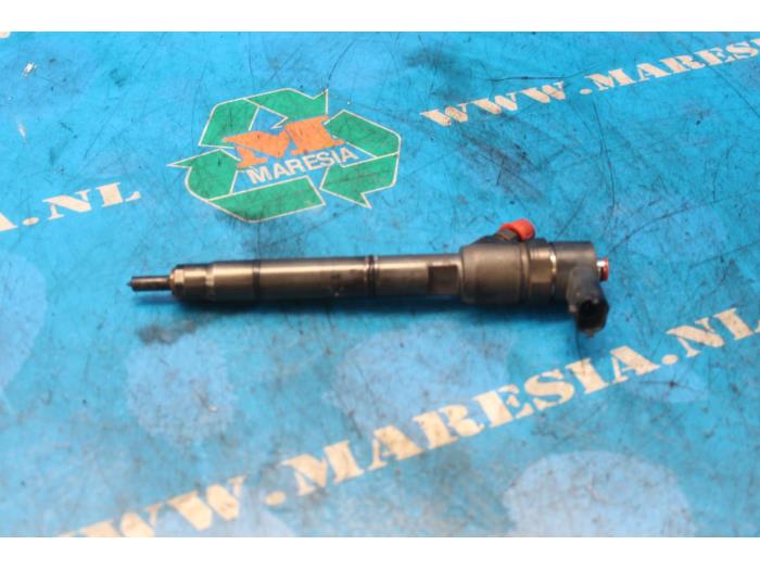 Używane Wtryskiwacz (Diesel) Kia Cee'd (JDB5) 1.6 CRDi 16V VGT Cena € 78,75 Procedura marży oferowane przez Maresia Auto Recycling B.V.