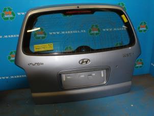 Usagé Hayon Hyundai Trajet 2.0 16V Prix € 157,50 Règlement à la marge proposé par Maresia Auto Recycling B.V.