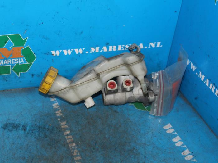 Used Master cylinder Ford Fiesta 5 (JD/JH) 1.4 TDCi Price € 31,50 Margin scheme offered by Maresia Auto Recycling B.V.