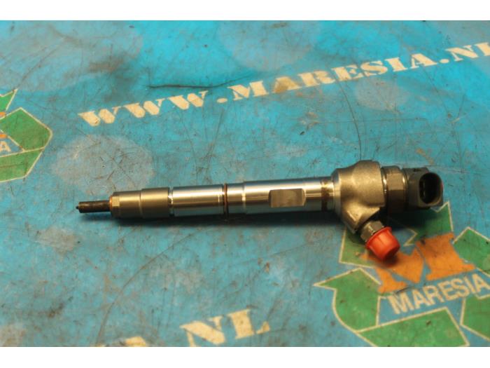 Usagé Injecteurs Volkswagen Caddy IV 2.0 TDI 150 Prix € 73,50 Règlement à la marge proposé par Maresia Auto Recycling B.V.