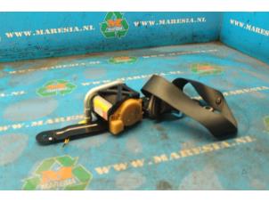 Used Front seatbelt, right Nissan Almera (N16) 1.5 16V Price € 47,25 Margin scheme offered by Maresia Auto Recycling B.V.