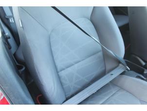 Usados Cinturón de seguridad derecha delante Kia Rio III (UB) 1.1 CRDi VGT 12V Precio € 94,50 Norma de margen ofrecido por Maresia Auto Recycling B.V.