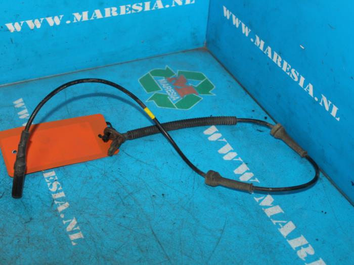 Begagnade ABS-sensor Ford Fiesta 5 (JD/JH) 1.4 TDCi Pris € 78,75 Marginaltabell erbjuds av Maresia Auto Recycling B.V.