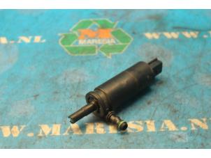 Used Windscreen washer pump Volkswagen Eos (1F7/F8) 2.0 TFSI 16V Price € 13,13 Margin scheme offered by Maresia Auto Recycling B.V.