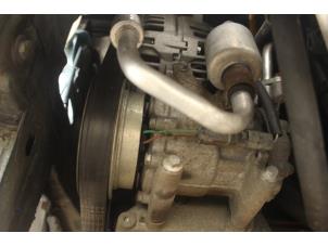 Pompe clim d'un Renault Twingo II (CN) 1.2 2008