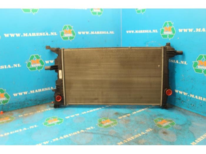 Usagé Radiateur Renault Megane III Coupe (DZ) 1.2 16V TCE 115 Prix € 52,50 Règlement à la marge proposé par Maresia Auto Recycling B.V.