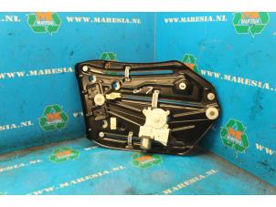 Used Rear window mechanism 2-door, left Opel Astra H Twin Top (L67) 2.0 16V Turbo Price € 78,75 Margin scheme offered by Maresia Auto Recycling B.V.