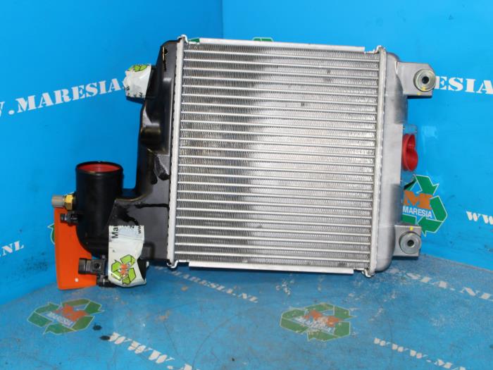 Usados Intercooler Toyota Hilux IV 2.5 D4-D 16V 4x4 Precio € 315,00 Norma de margen ofrecido por Maresia Auto Recycling B.V.
