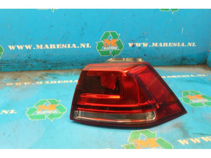 Taillight, right from a Volkswagen Golf VII (AUA) 1.4 TSI 16V 2014