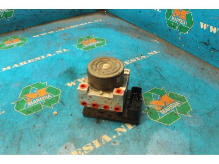 Usagé Pompe ABS Citroen DS3 (SA) 1.2 12V PureTech 82 Prix € 131,25 Règlement à la marge proposé par Maresia Auto Recycling B.V.