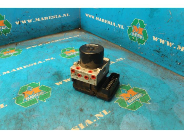 Begagnade ABS-pump Ford C-Max (DXA) Pris € 73,50 Marginaltabell erbjuds av Maresia Auto Recycling B.V.