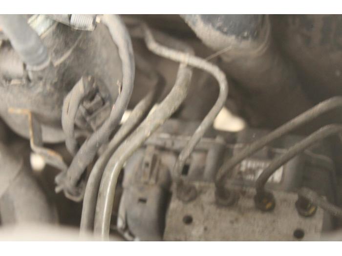 Begagnade ABS-pump Hyundai Santa Fe II (CM) 2.2 CRDi 16V 4x4 Pris € 157,50 Marginaltabell erbjuds av Maresia Auto Recycling B.V.