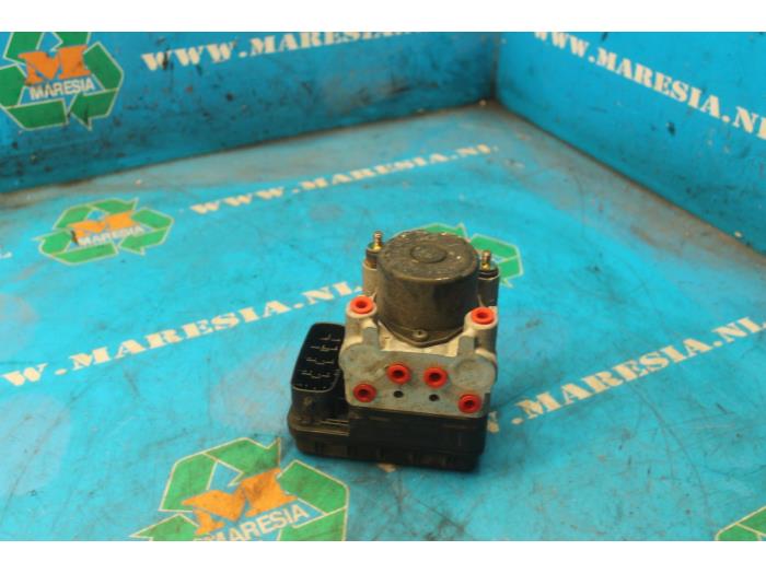 Gebrauchte ABS Pumpe Toyota MR2 (ZZW30) 1.8 16V VT-i Preis € 78,75 Margenregelung angeboten von Maresia Auto Recycling B.V.