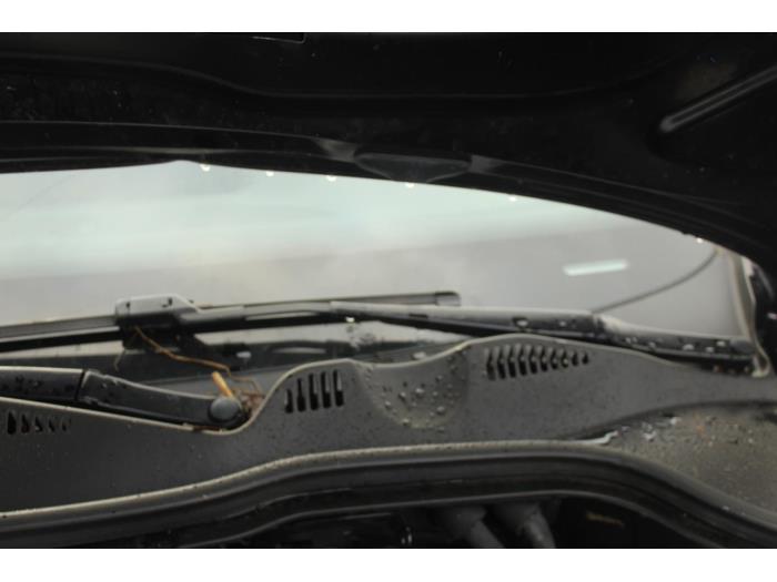 Mecanismo de limpiaparabrisas de un Volkswagen Passat (362) 1.4 TSI 16V 2011