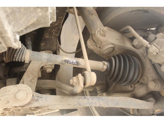 Gebrauchte Antriebswelle links vorne Volkswagen Passat (362) 1.4 TSI 16V Preis € 94,50 Margenregelung angeboten von Maresia Auto Recycling B.V.