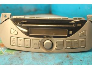 Używane Radioodtwarzacz CD Suzuki Alto (GF) 1.0 12V Cena € 63,00 Procedura marży oferowane przez Maresia Auto Recycling B.V.