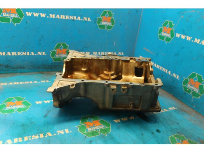 Gebrauchte Ölwanne Hyundai i20 1.2i 16V Preis € 78,75 Margenregelung angeboten von Maresia Auto Recycling B.V.