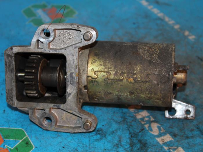 Used Starter Ford Cougar (ECX/W) 2.5 24V Price € 26,25 Margin scheme offered by Maresia Auto Recycling B.V.