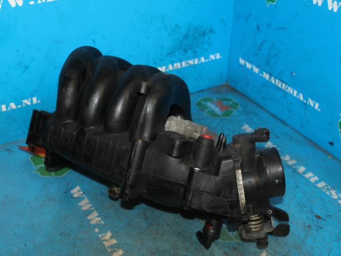 Gebrauchte Ansaugbrugge Ford Focus 1 1.6 16V Preis € 105,00 Margenregelung angeboten von Maresia Auto Recycling B.V.