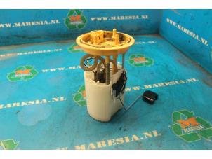 Used Electric fuel pump Volkswagen Passat Variant (365) 2.0 TDI 16V 140 Price € 57,75 Margin scheme offered by Maresia Auto Recycling B.V.