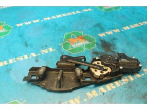 Used Boot lid lock mechanism Ford Focus 2 C+C 2.0 16V Price € 131,25 Margin scheme offered by Maresia Auto Recycling B.V.
