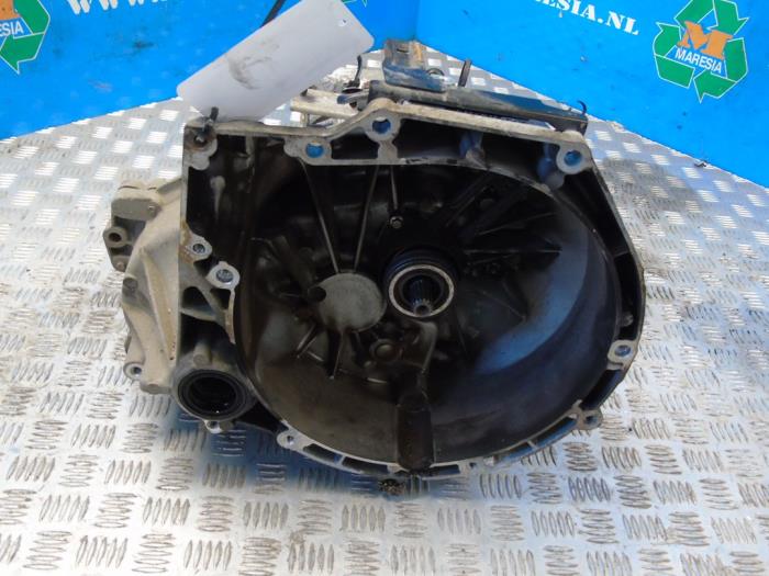 Gearbox from a Ford Fiesta 6 (JA8) 1.0 Ti-VCT 12V 65 2013