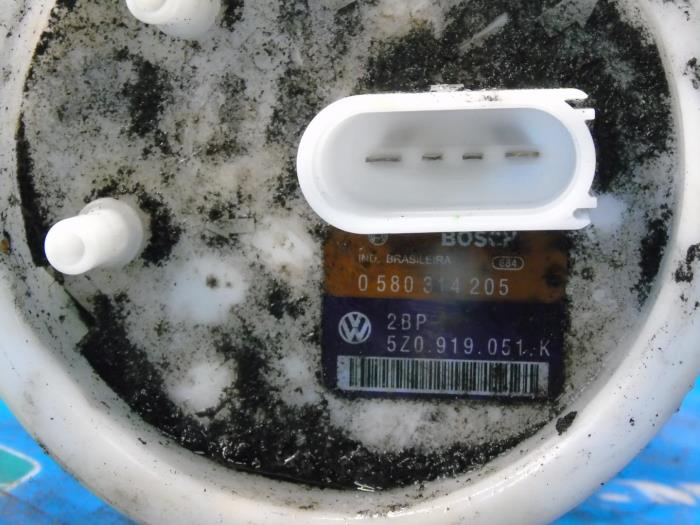 Elektryczna pompa paliwa z Volkswagen Fox (5Z) 1.2 2010