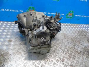 Getriebe van een Peugeot 3008 I (0U/HU) 2.0 HDiF 16V, BlueHDi 150 16V 2013