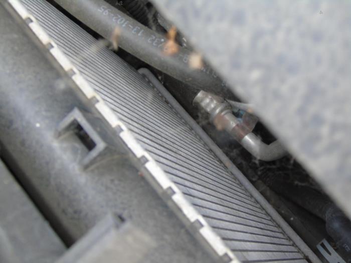 Usagé Radiateur Peugeot 3008 I (0U/HU) 2.0 HDiF 16V, BlueHDi 150 16V Prix € 78,75 Règlement à la marge proposé par Maresia Auto Recycling B.V.