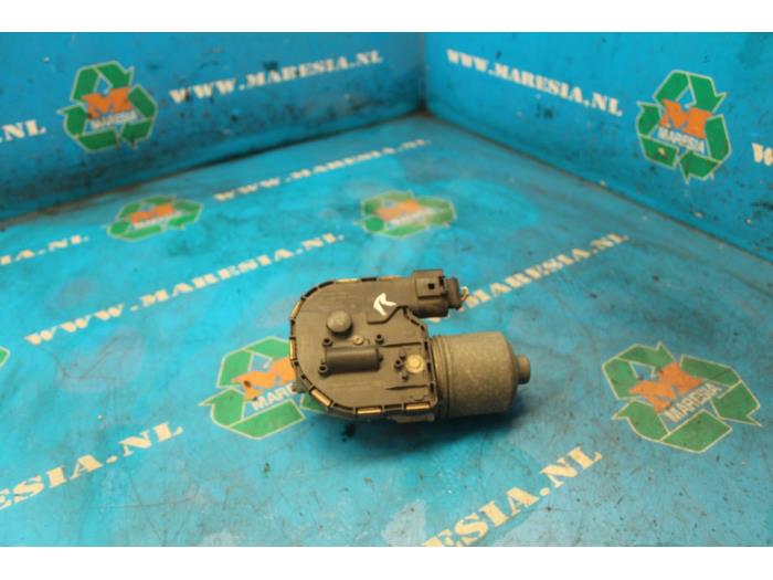Front wiper motor from a Ford S-Max 2007
