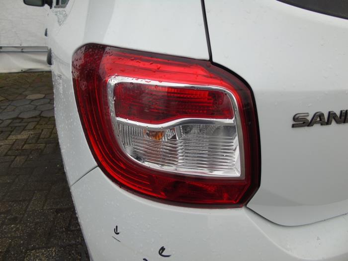 Tylne swiatlo pozycyjne lewe z Dacia Sandero II 0.9 TCE 12V 2015