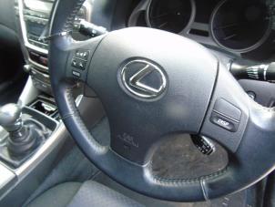 Usados Airbag izquierda (volante) Lexus IS (E2) 220d 16V Precio € 105,00 Norma de margen ofrecido por Maresia Auto Recycling B.V.