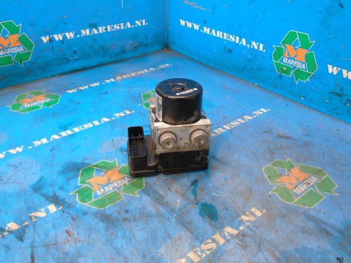 ABS pump Opel Antara 2.2 CDTI 16V 4x4 95196739 Z22D1 ATE