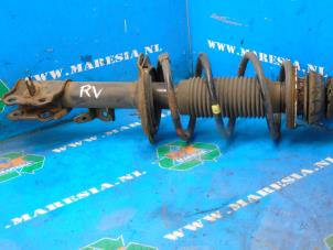 Used Front shock absorber rod, right Hyundai IX20 Price € 68,25 Margin scheme offered by Maresia Auto Recycling B.V.