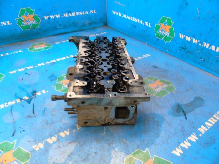 Cylinder head from a Opel Corsa 2014