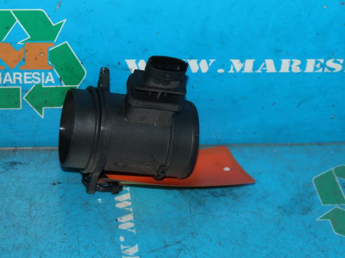 Begagnade Luftflödesmätare Suzuki Swift (ZA/ZC/ZD1/2/3/9) 1.3 D 16V Pris € 42,00 Marginaltabell erbjuds av Maresia Auto Recycling B.V.
