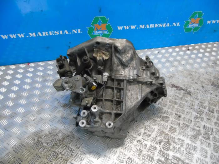 Gearbox Toyota Yaris II 1.3 16V VVTi 2SZFE C551