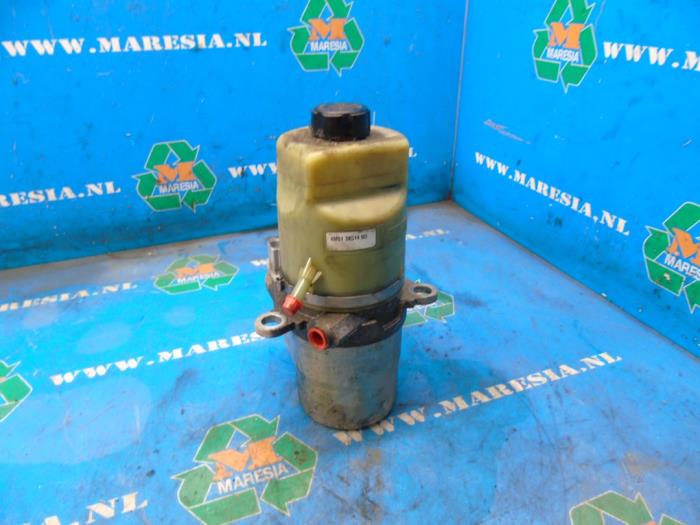 Power steering pump Ford Focus II 2.0 16V 1743471 AODA