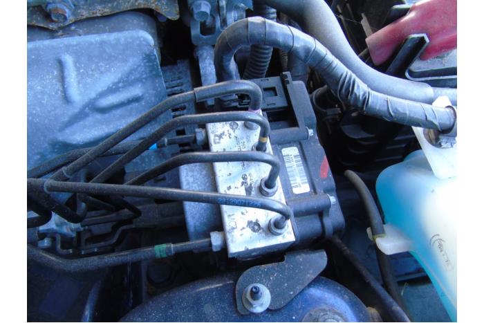 Usagé Bloc ABS Mazda MX-5 (NC) 1.8i 16V Prix € 105,00 Règlement à la marge proposé par Maresia Auto Recycling B.V.