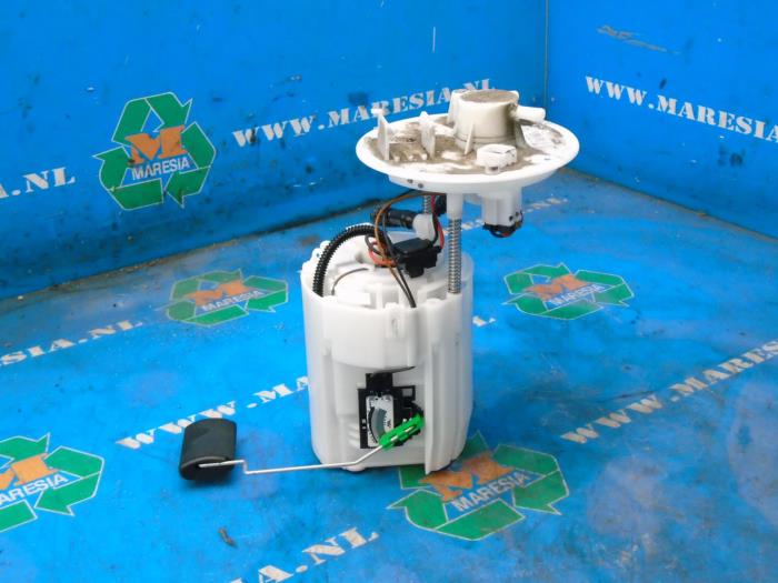 Usagé Pompe à carburant Kia Rio IV (YB) 1.2 MPI 16V Prix € 105,00 Règlement à la marge proposé par Maresia Auto Recycling B.V.