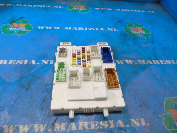 Fuse box from a Ford Transit Connect (PJ2) 1.6 TDCi 16V 95 2016