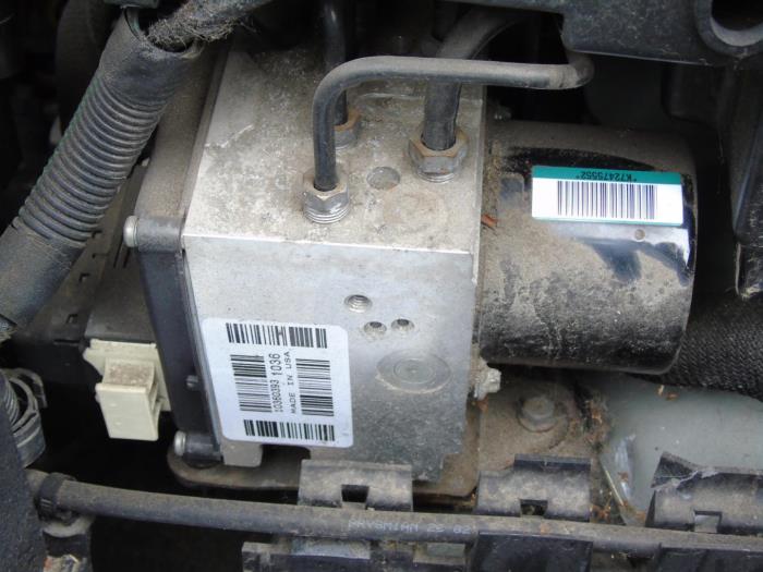 Używane Pompa ABS Peugeot 407 SW (6E) 1.8 16V Cena € 68,25 Procedura marży oferowane przez Maresia Auto Recycling B.V.