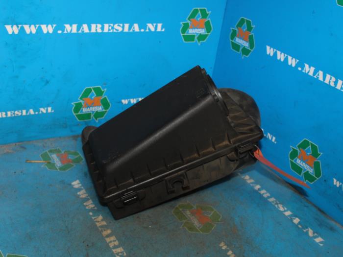 Begagnade Luftfilterhus Jaguar S-type (X200) 3.0 V6 24V Pris € 42,00 Marginaltabell erbjuds av Maresia Auto Recycling B.V.