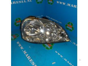Used Headlight, right Chevrolet Nubira (J200) 1.6 16V Price € 36,75 Margin scheme offered by Maresia Auto Recycling B.V.
