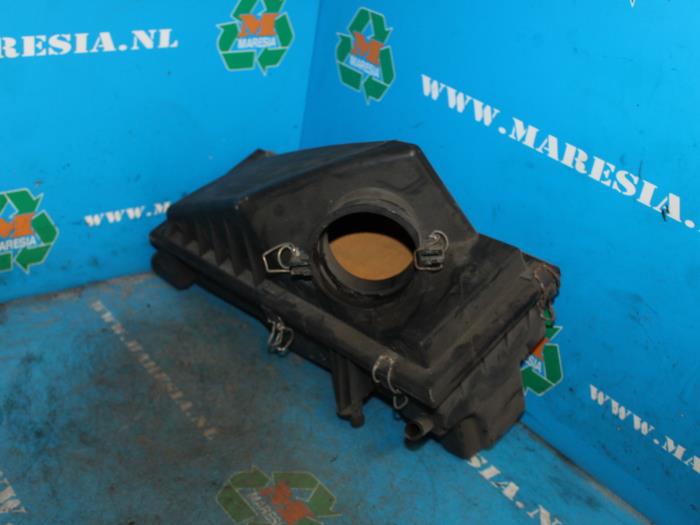 Gebrauchte Luftfiltergehäuse Ford Mondeo II 1.6i 16V Preis € 42,00 Margenregelung angeboten von Maresia Auto Recycling B.V.
