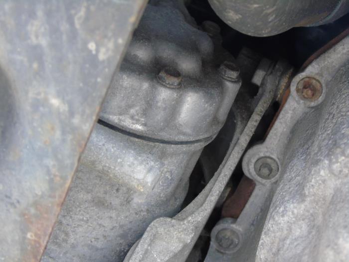 Usagé Compresseur de clim Renault Modus/Grand Modus (JP) 1.4 16V Prix € 84,00 Règlement à la marge proposé par Maresia Auto Recycling B.V.