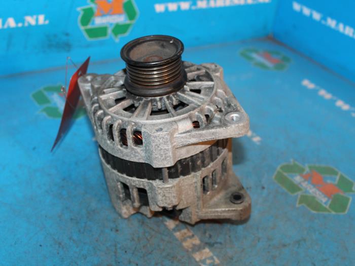 Begagnade Dynamo Chevrolet Nubira (J200) 1.6 16V Pris € 21,00 Marginaltabell erbjuds av Maresia Auto Recycling B.V.