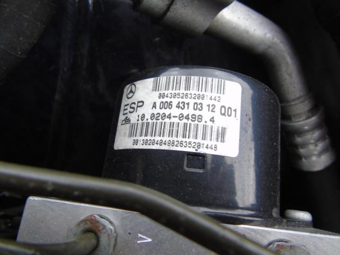 Gebrauchte ABS Pumpe Mercedes SLK (R171) 1.8 200 K 16V Preis € 210,00 Margenregelung angeboten von Maresia Auto Recycling B.V.